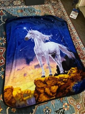 Starlit Unicorn Plush Throw Blanket in Blue, White & Yellow 50”x60”